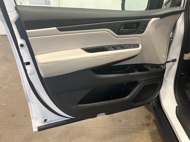 new 2026 Honda Odyssey car, priced at $43,060