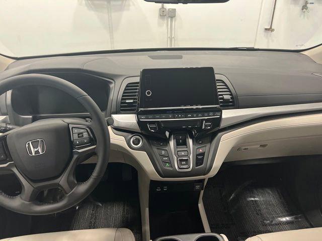 new 2026 Honda Odyssey car, priced at $43,060