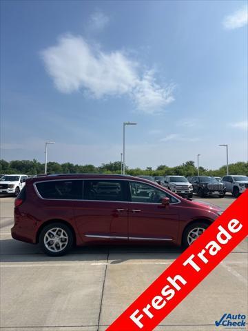 used 2019 Chrysler Pacifica car, priced at $20,621