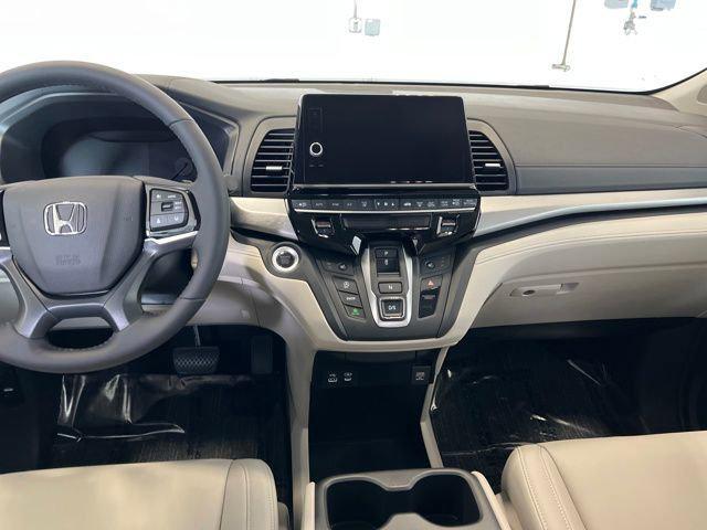 new 2026 Honda Odyssey car, priced at $42,614
