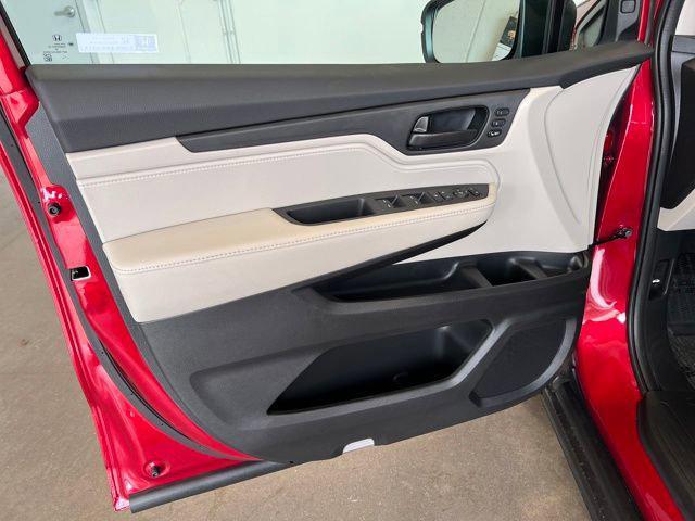 new 2026 Honda Odyssey car, priced at $42,614