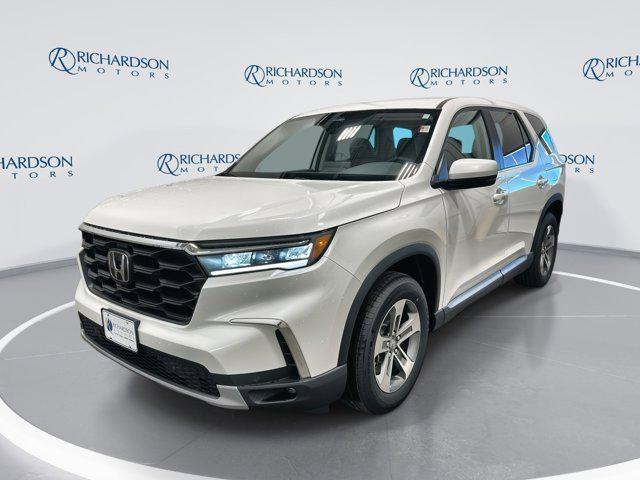 new 2025 Honda Pilot car, priced at $46,145