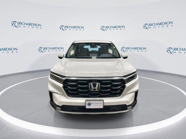 new 2025 Honda Pilot car, priced at $46,145