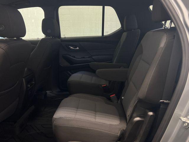 used 2023 Chevrolet Traverse car, priced at $32,860