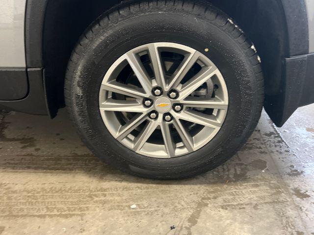 used 2023 Chevrolet Traverse car, priced at $32,860