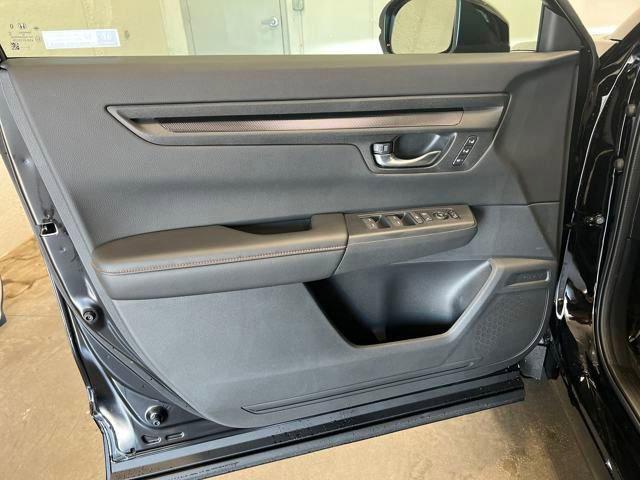 new 2026 Honda CR-V Hybrid car, priced at $39,578