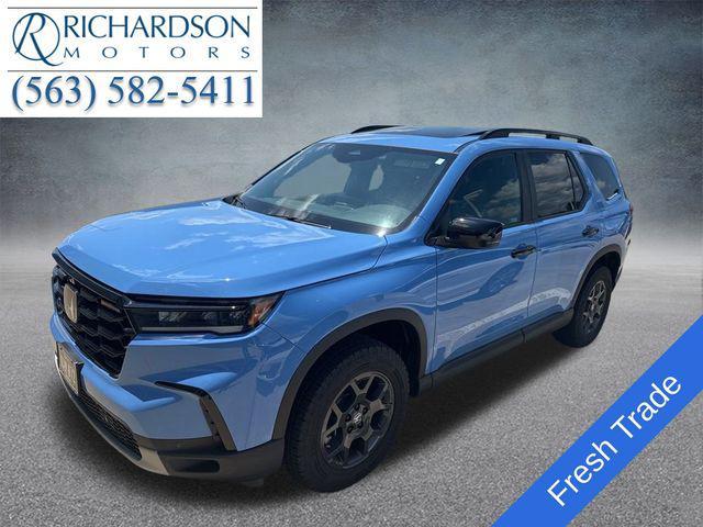 used 2025 Honda Pilot car, priced at $46,014