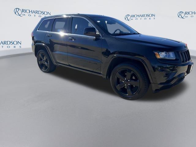 used 2015 Jeep Grand Cherokee car, priced at $13,804