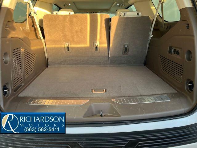 used 2023 GMC Yukon XL car, priced at $57,193