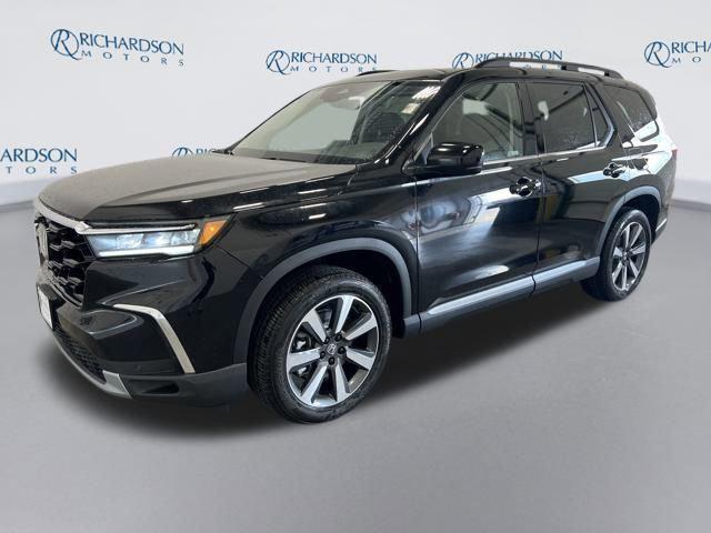new 2025 Honda Pilot car, priced at $48,326