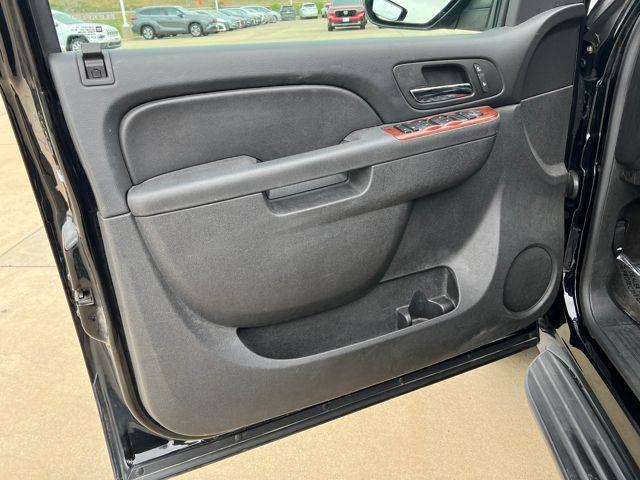 used 2014 GMC Yukon XL car, priced at $9,500