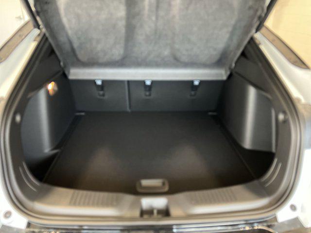 new 2025 Buick Envista car, priced at $30,070