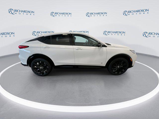 new 2025 Buick Envista car, priced at $30,070