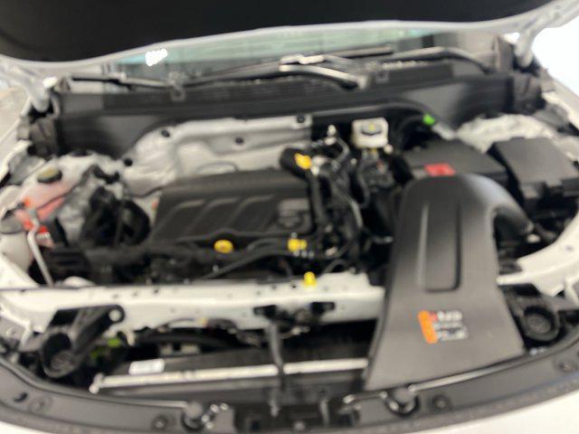 new 2025 Buick Envista car, priced at $30,070