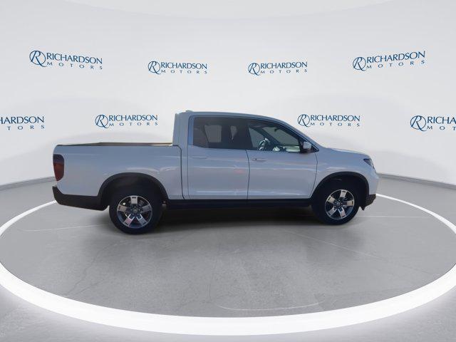 new 2025 Honda Ridgeline car, priced at $43,187