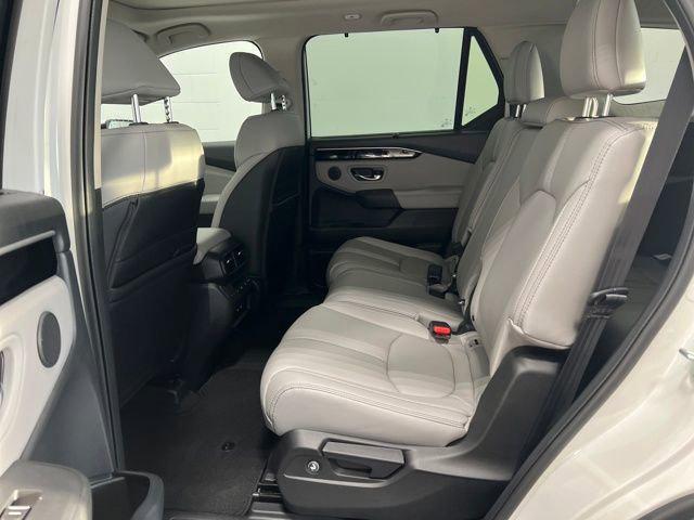 new 2025 Honda Pilot car, priced at $48,253