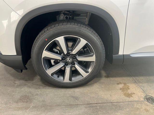 new 2025 Honda Pilot car, priced at $48,253