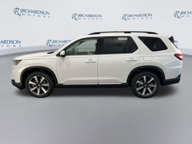 new 2025 Honda Pilot car, priced at $48,253