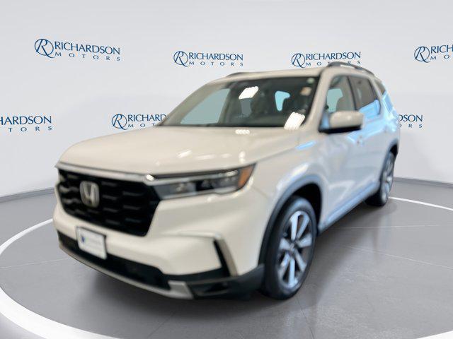 new 2025 Honda Pilot car, priced at $51,505