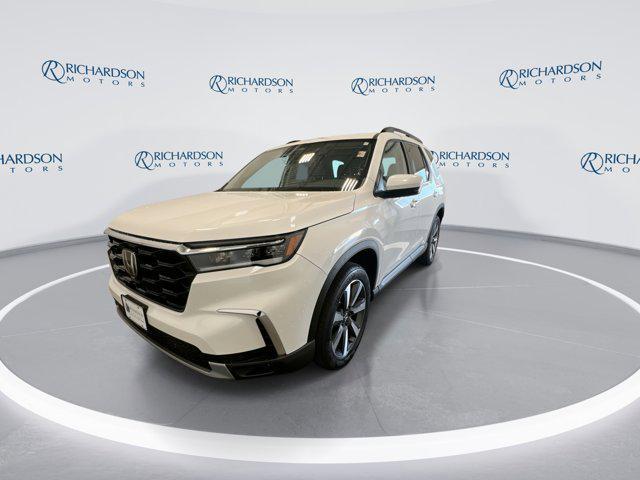 new 2025 Honda Pilot car, priced at $51,505