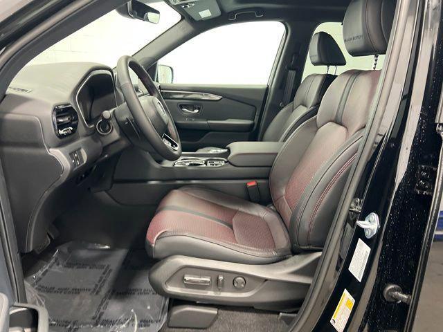 new 2025 Honda Pilot car, priced at $54,580