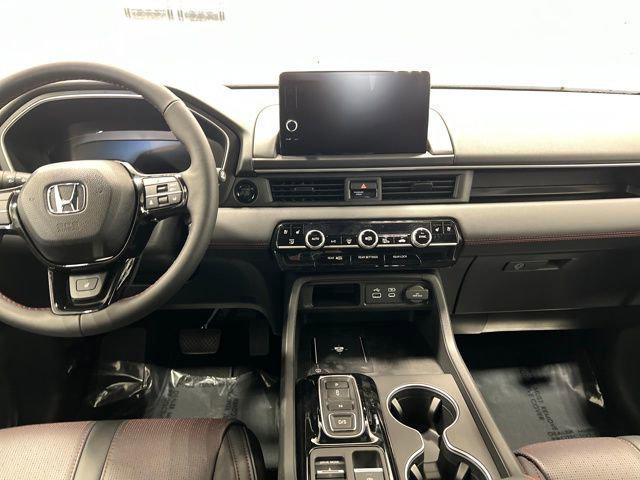 new 2025 Honda Pilot car, priced at $54,580