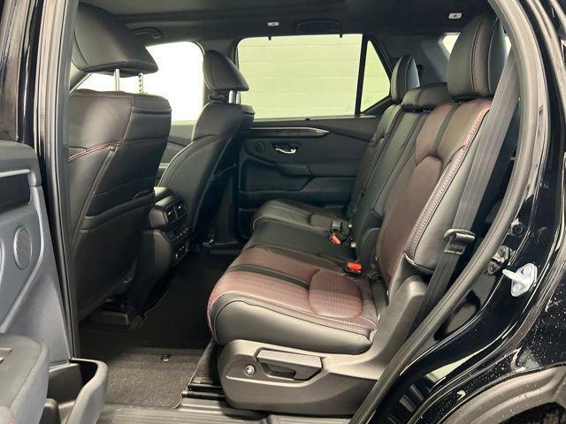 new 2025 Honda Pilot car, priced at $54,580