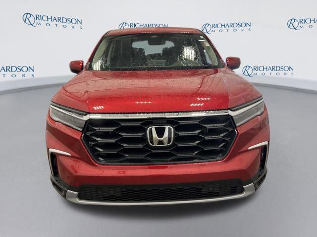 new 2025 Honda Pilot car, priced at $45,245