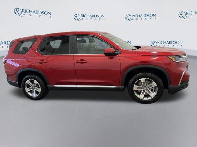 new 2025 Honda Pilot car, priced at $45,245