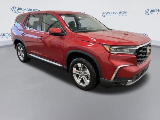 new 2025 Honda Pilot car, priced at $45,245