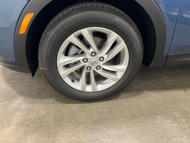 new 2025 Buick Envista car, priced at $27,875