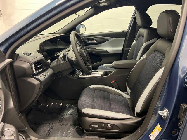 new 2025 Buick Envista car, priced at $27,875