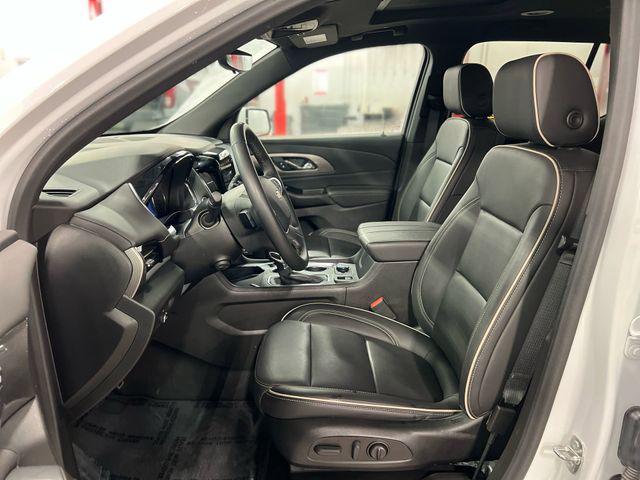 used 2023 Chevrolet Traverse car, priced at $32,472