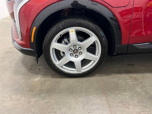 new 2025 Cadillac OPTIQ car, priced at $60,810