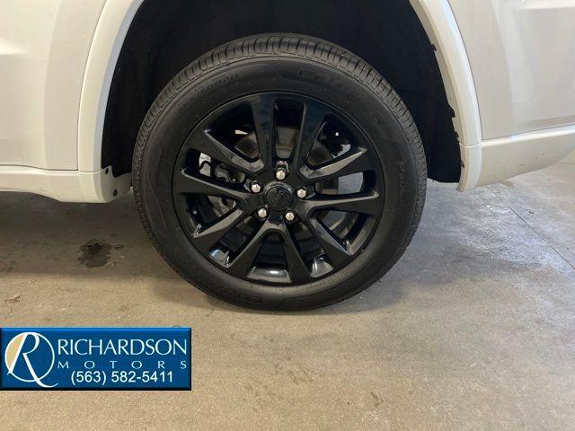 used 2018 Jeep Grand Cherokee car, priced at $20,504