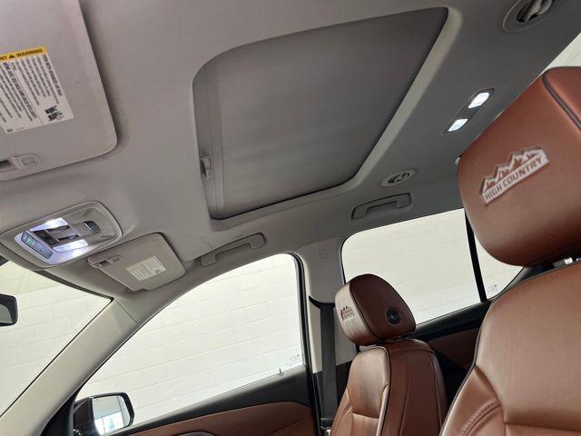 used 2020 Chevrolet Traverse car, priced at $23,492