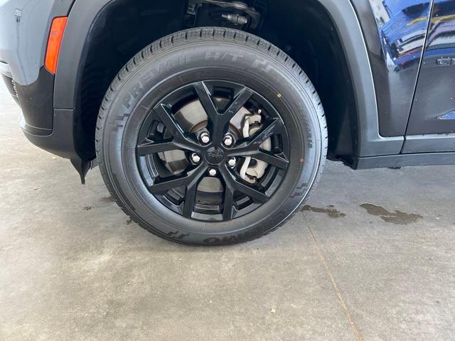 used 2024 Jeep Grand Cherokee L car, priced at $28,845