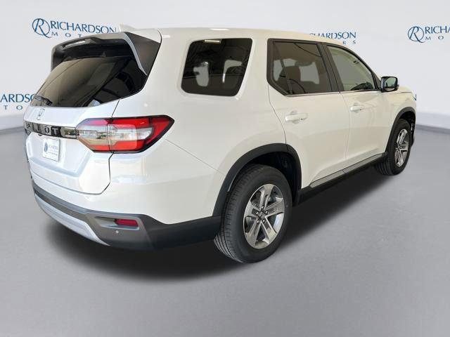 new 2025 Honda Pilot car, priced at $46,292