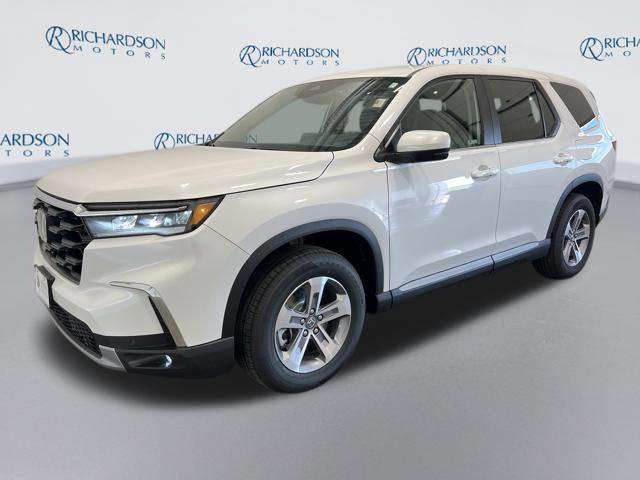 new 2025 Honda Pilot car, priced at $46,292