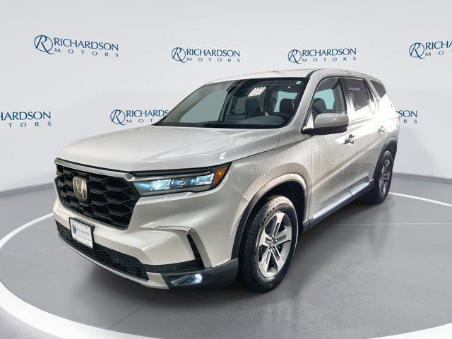 new 2025 Honda Pilot car, priced at $46,485