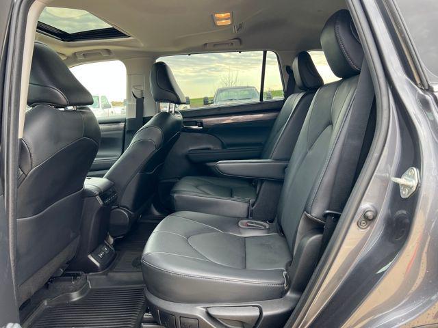 used 2023 Toyota Highlander car, priced at $35,933