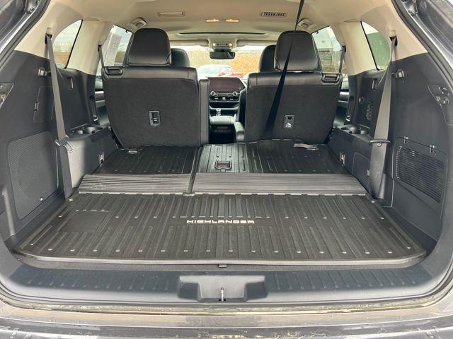 used 2023 Toyota Highlander car, priced at $35,933
