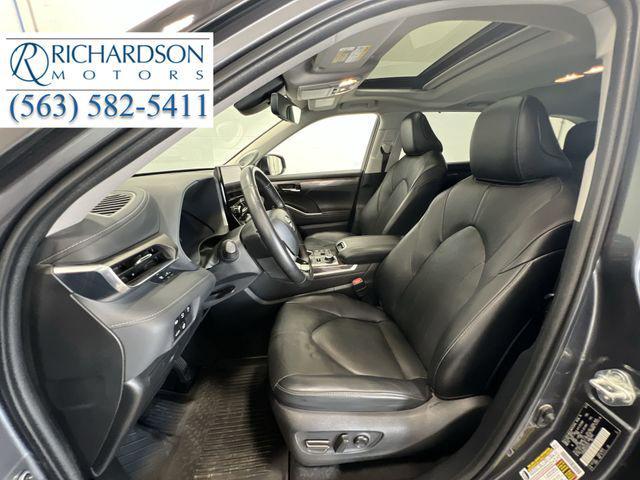 used 2023 Toyota Highlander car, priced at $40,500