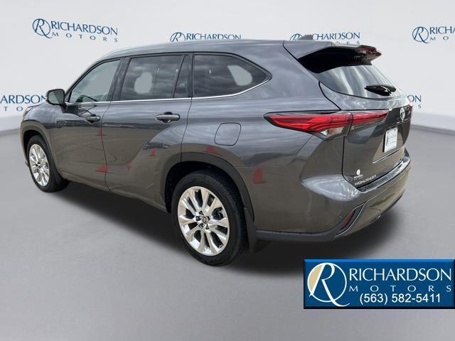 used 2023 Toyota Highlander car, priced at $35,933