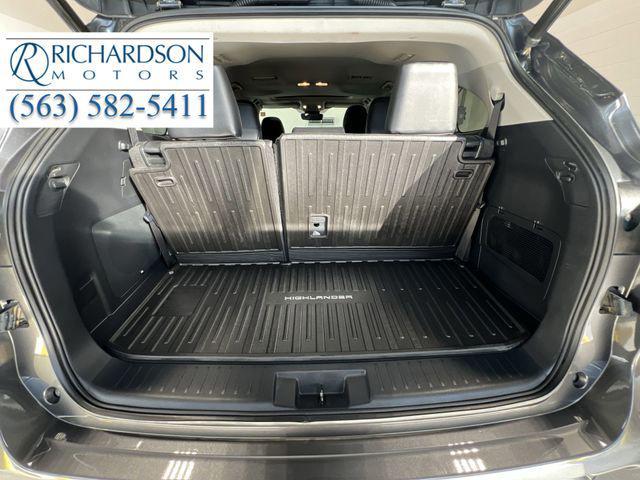 used 2023 Toyota Highlander car, priced at $40,500