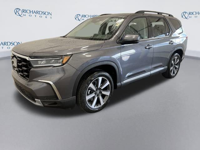 new 2025 Honda Pilot car, priced at $48,326