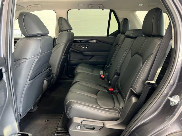 new 2025 Honda Pilot car, priced at $48,326