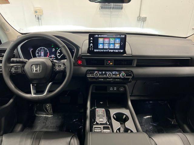 new 2025 Honda Pilot car, priced at $48,326