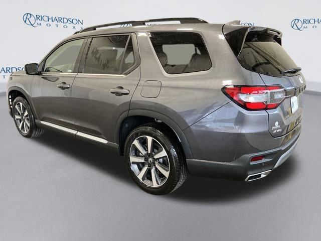 new 2025 Honda Pilot car, priced at $48,326