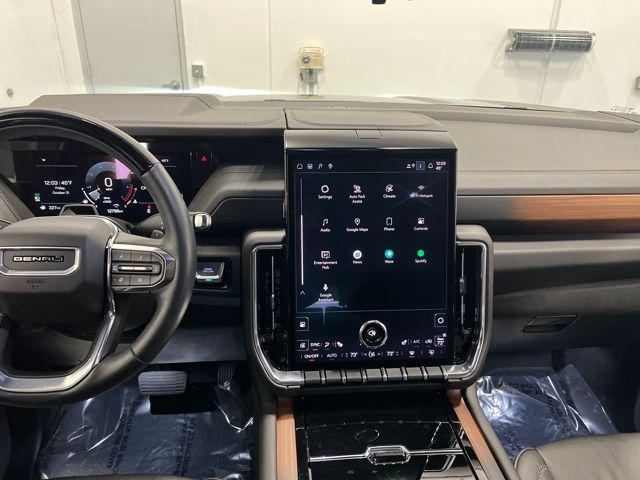 used 2025 GMC Yukon car, priced at $81,969